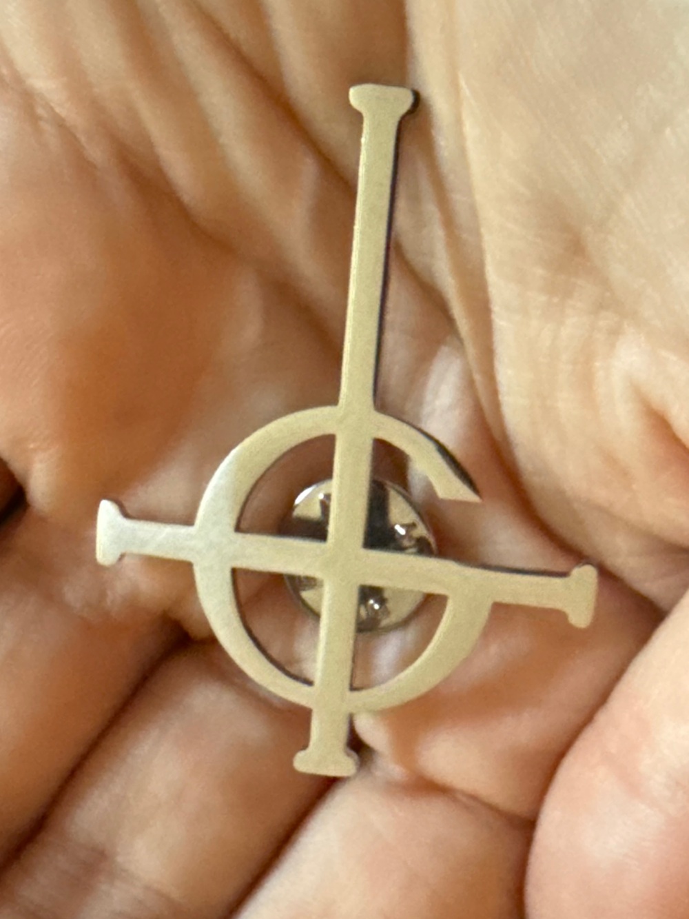 Ghost (band) Bc silver Cross Logo Metal Pin Badge New Badge Metal Rock Grunge